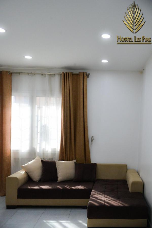 Hostel Les Pins Alger Algiers Exterior foto